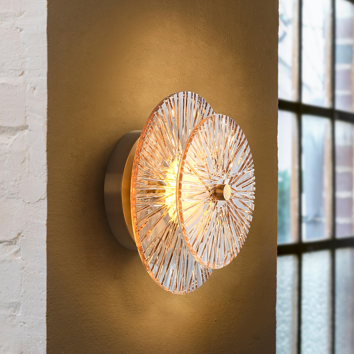 Ribbed glass brass wall light 3 Ribbed glass brass wall light - Image 3